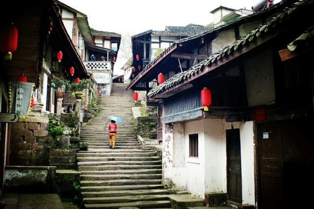 探索未知山峰